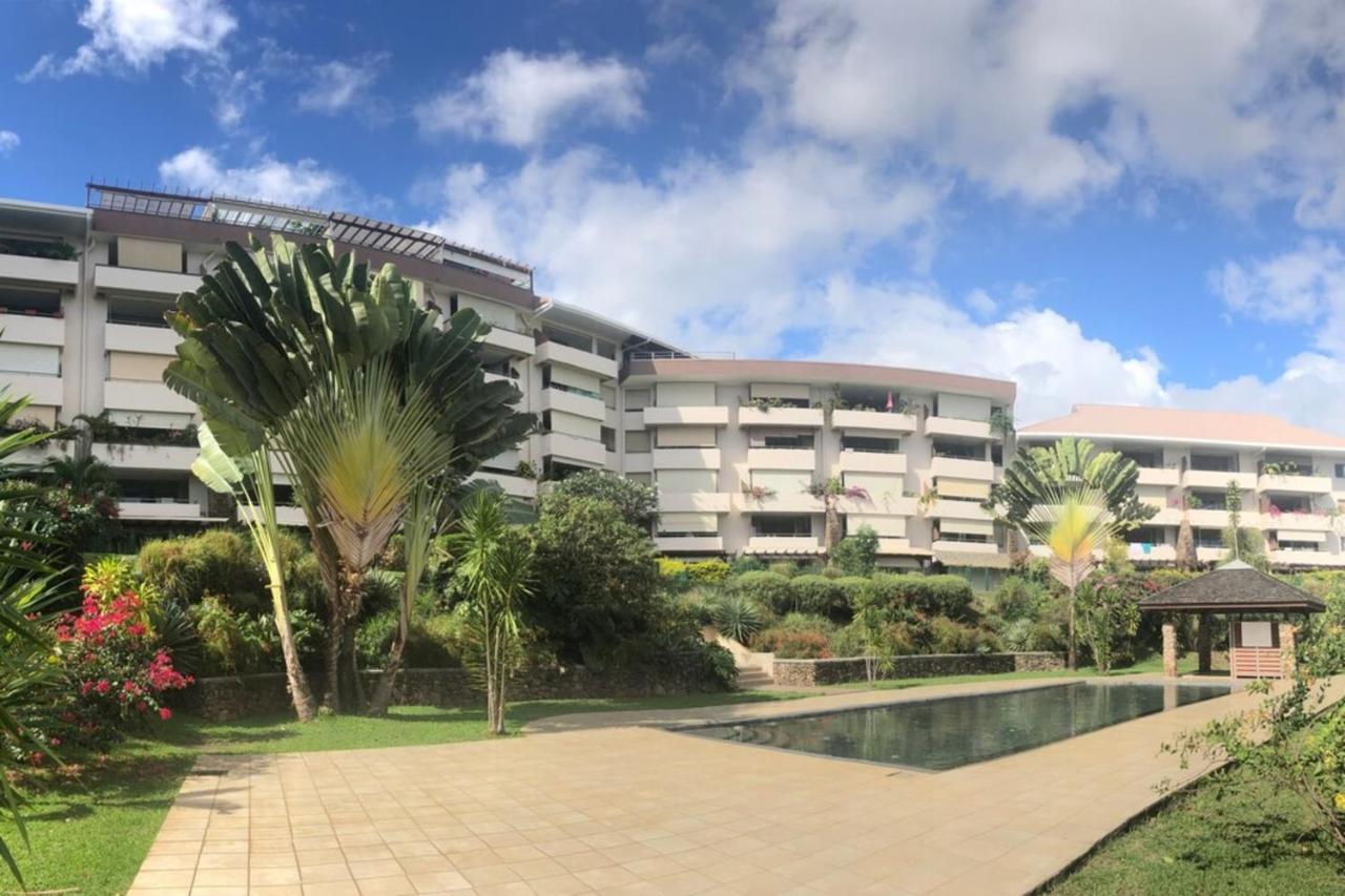 Naia Lodge Arue  Ngoại thất bức ảnh